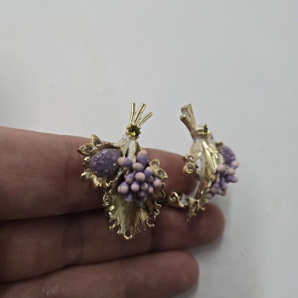Vintage Florenza Sugared Berry Lilac Purple Bouquet Clip-On Earrings Unusual - Picture 2 of 6